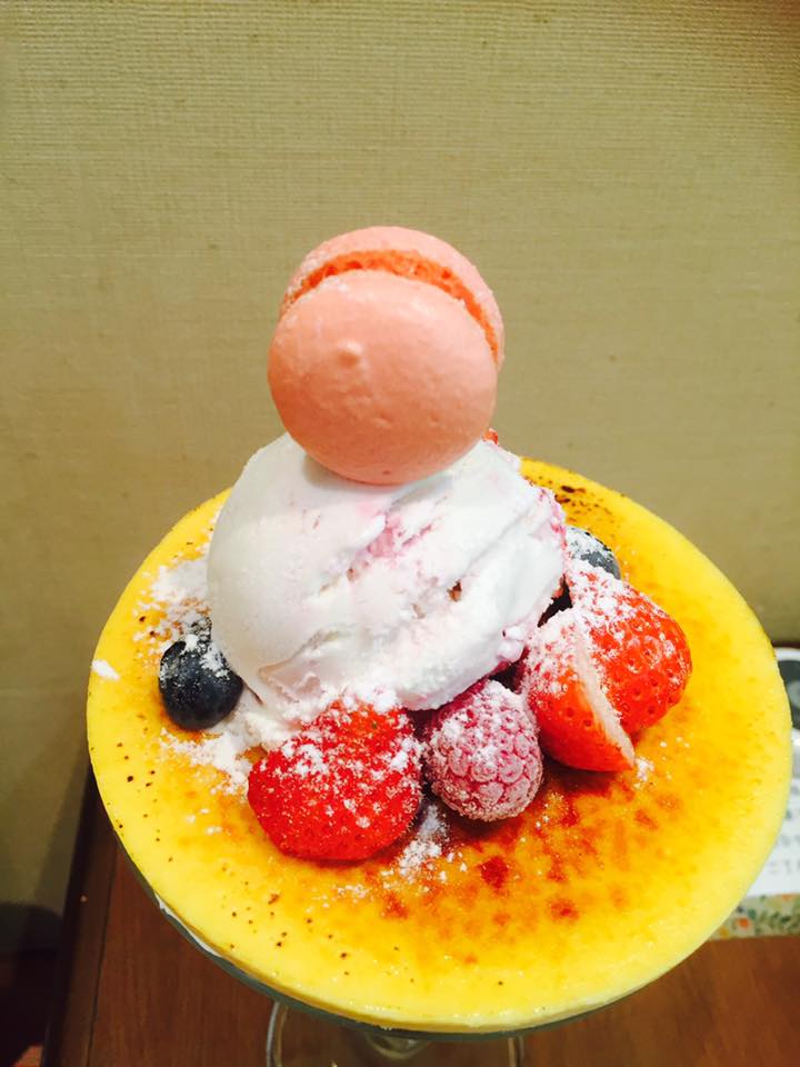 パティスリーヒラノ(cafe HIRANO) パフェ・サンデー ビッグパフェ(クレームブリュレパフェ)