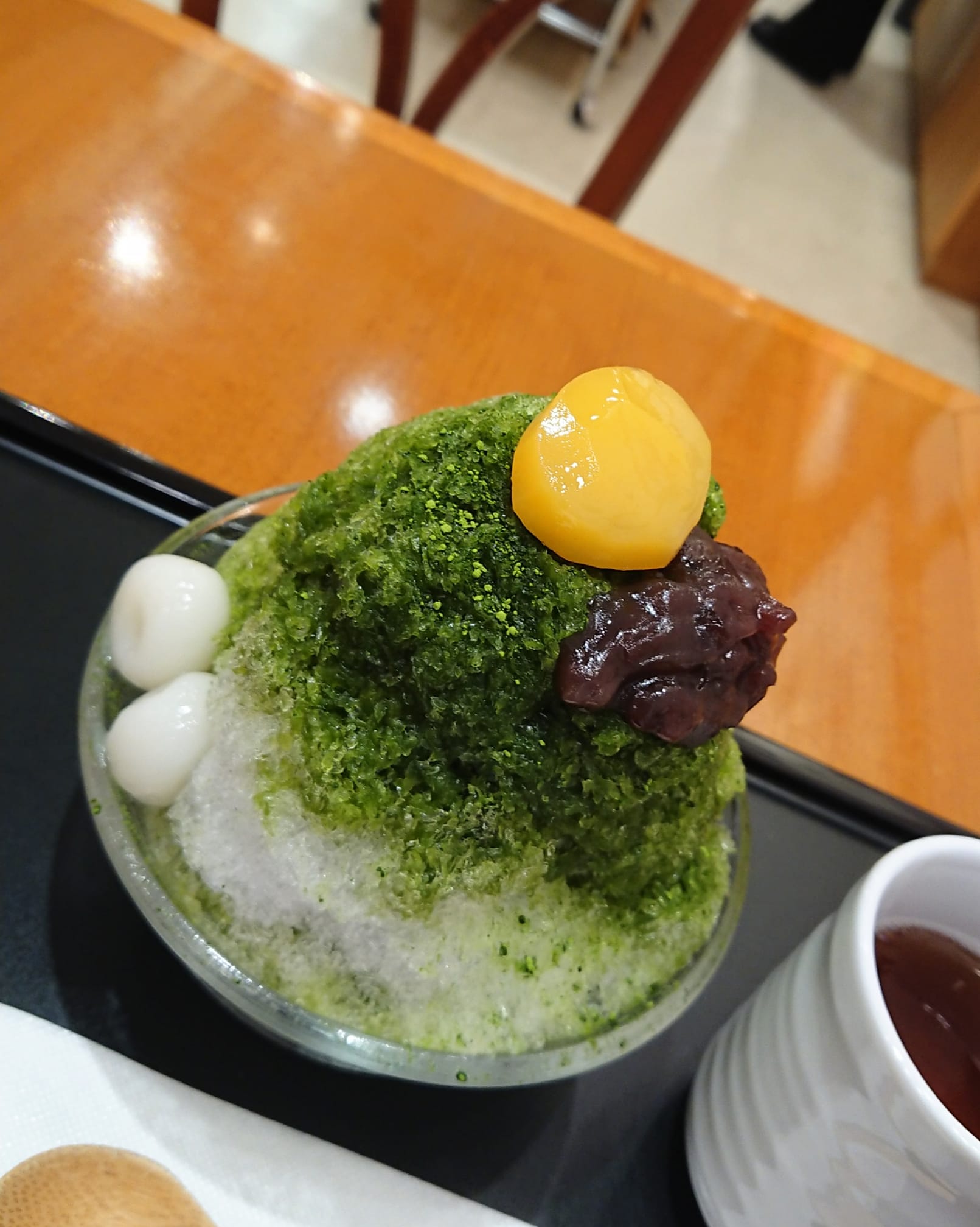 甘味屋幾右衛門（アマミヤイクエモン）&nbsp;かき氷・フラッペ&nbsp;抹茶のかき氷 小豆あん添え