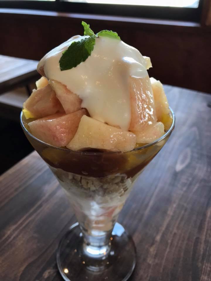 ダイニング フタリヤ(Dining FUTARIYA) プリン,パフェ・サンデー プリンアラモードと季節のパフェ