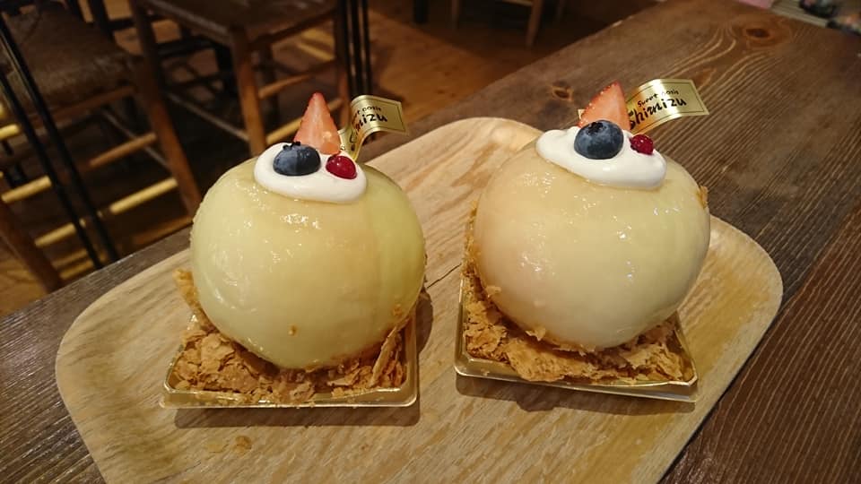 菓匠 Shimizu (しみず) ケーキ・タルト そのまんままるごとピーチパイ