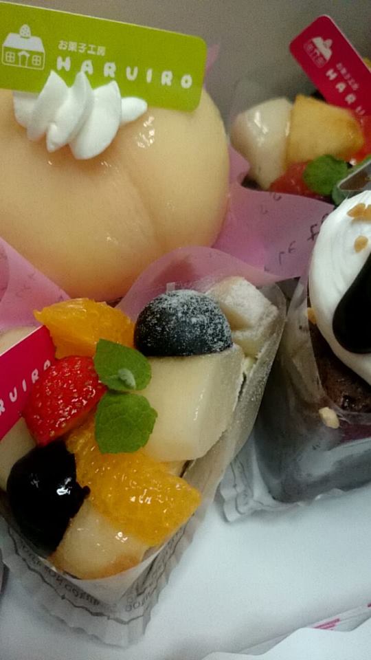 お菓子工房 HARUIRO(ハルイロ) ケーキ・タルト ももどんぶらこ、フルーツタルト、ガトーショコラ