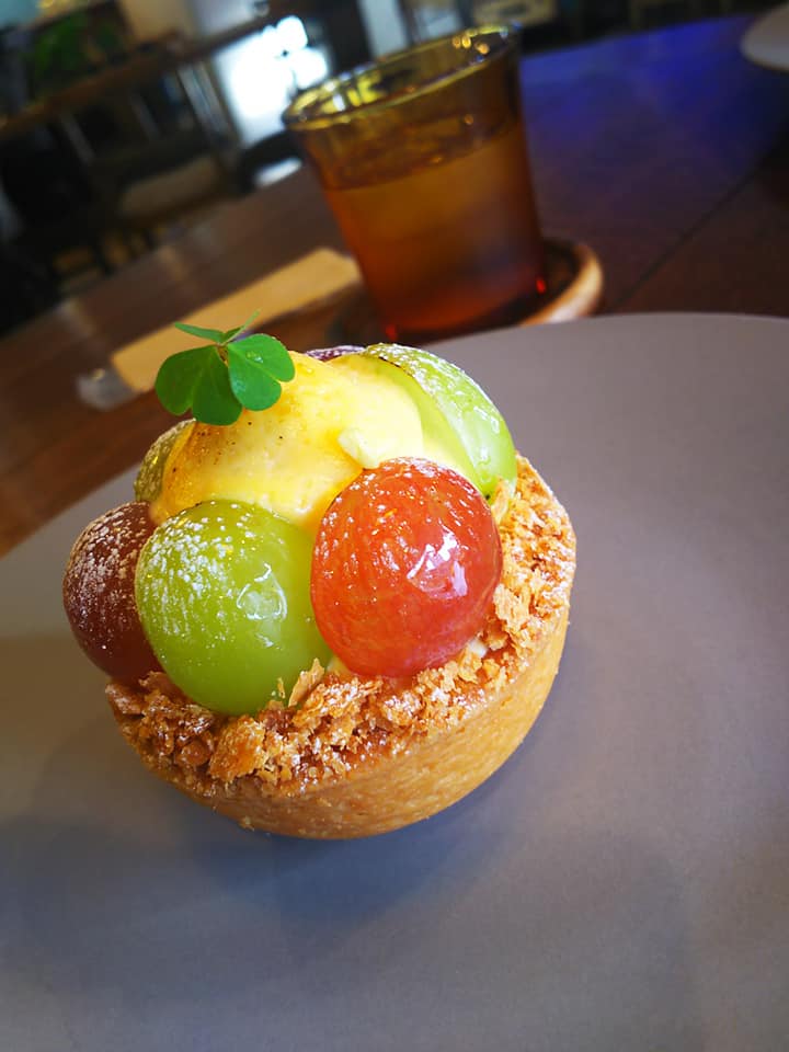 dessert&cafe Deko（デザート＆カフェ デコ）&nbsp;ケーキ・タルト&nbsp;ぶどうのタルト