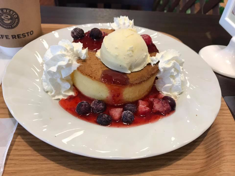CAFE RESTO(カフェ レスト) パンケーキ,スフレ スフレパンケーキベリー