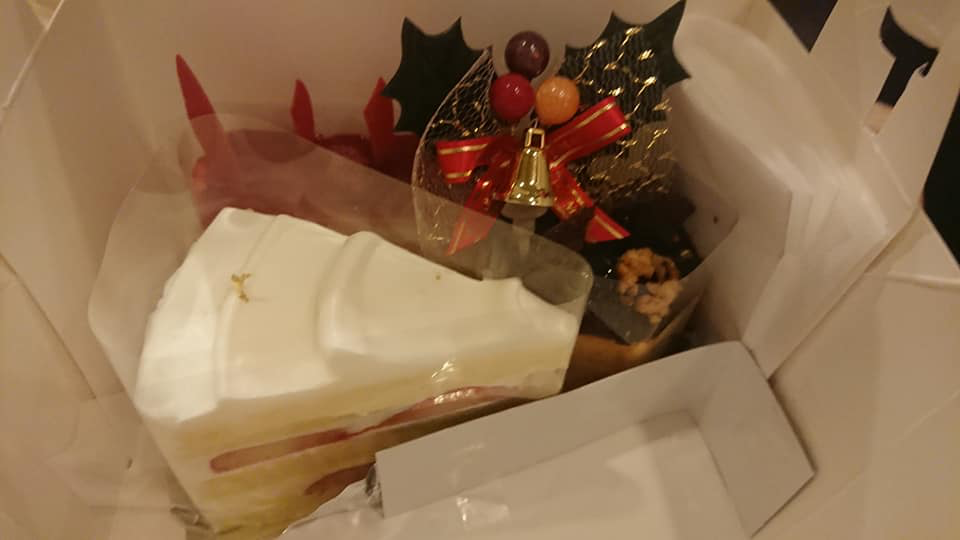 KEINOSHIN(ケイノシン) ケーキ・タルト あまおうのショートケーキ、カプチーノのムース、ピスタチオとフランボワーズ