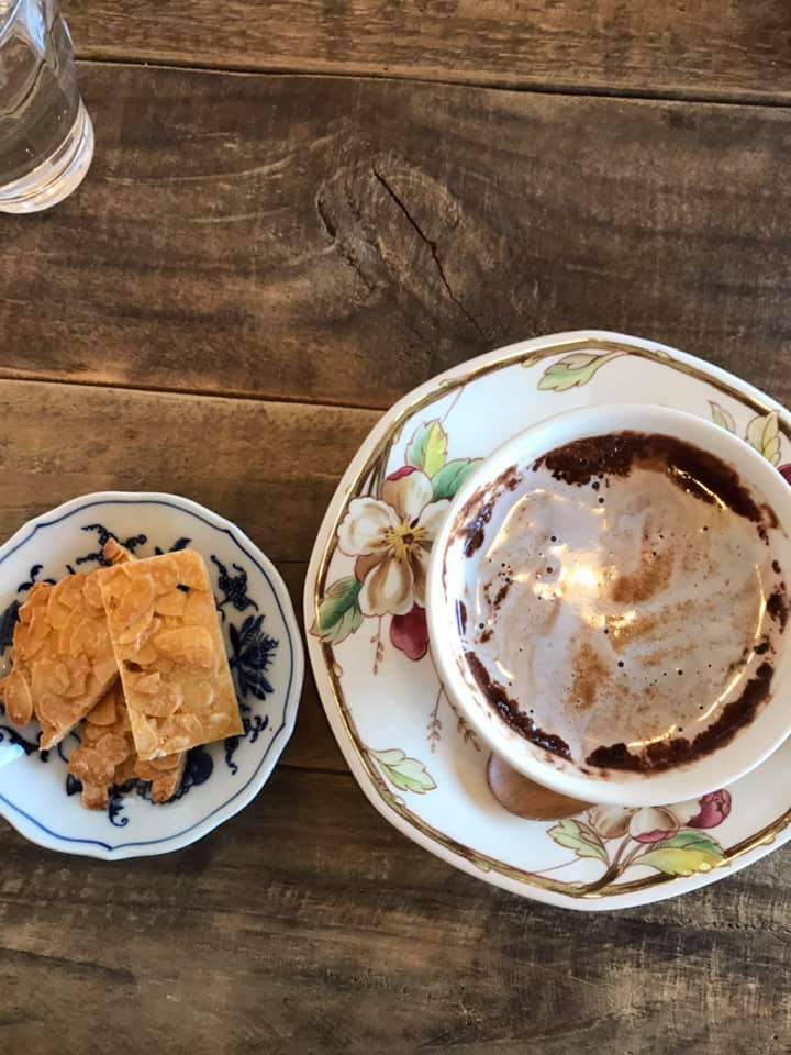 安曇野 縁縁(アズミノ エンエン) ドリンク,クッキー カフェモカ、アーモンドのクッキー
