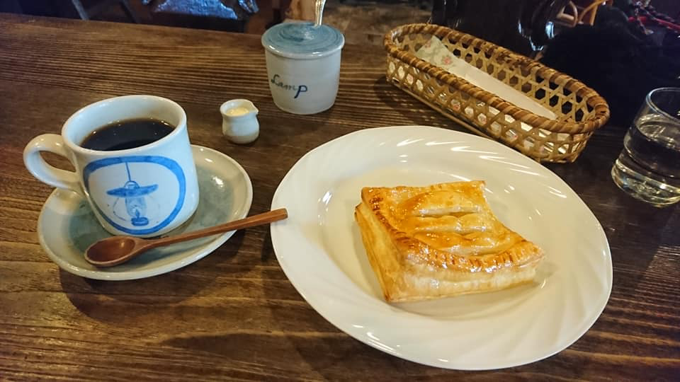 LAMP(ランプ) パイ,ドリンク アップルパイ、ブレンドコーヒー