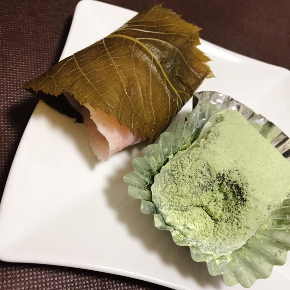 玉林餅菓子(タマバヤシモチガシテン) 和菓子,お餅 うぐいす餅、さくら餅
