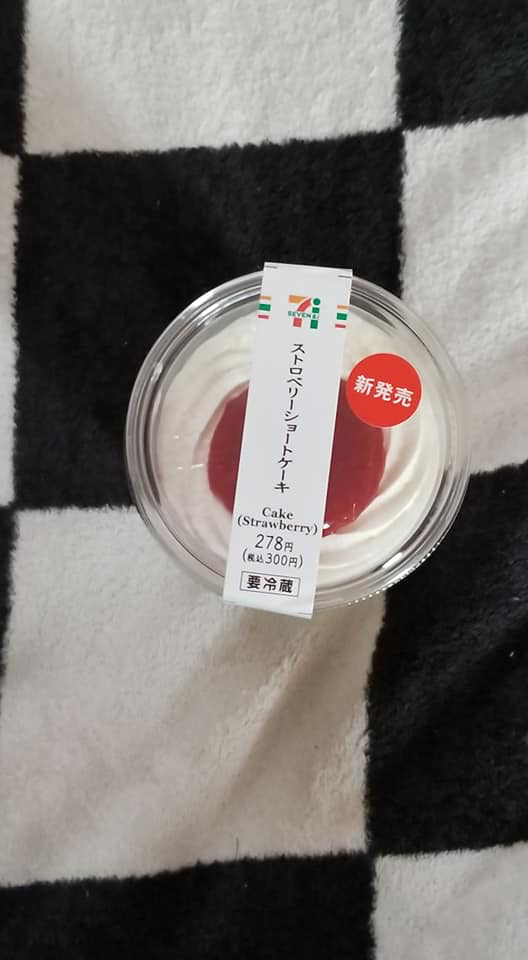 セブンイレブン&nbsp;ケーキ・タルト&nbsp;ストロベリーショートケーキ