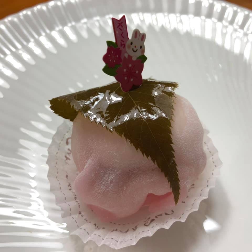 ケーキ屋SUN(サン) ケーキ・タルト 桜餅のケーキ、和栗のモンブラン、ティラミスのケーキ