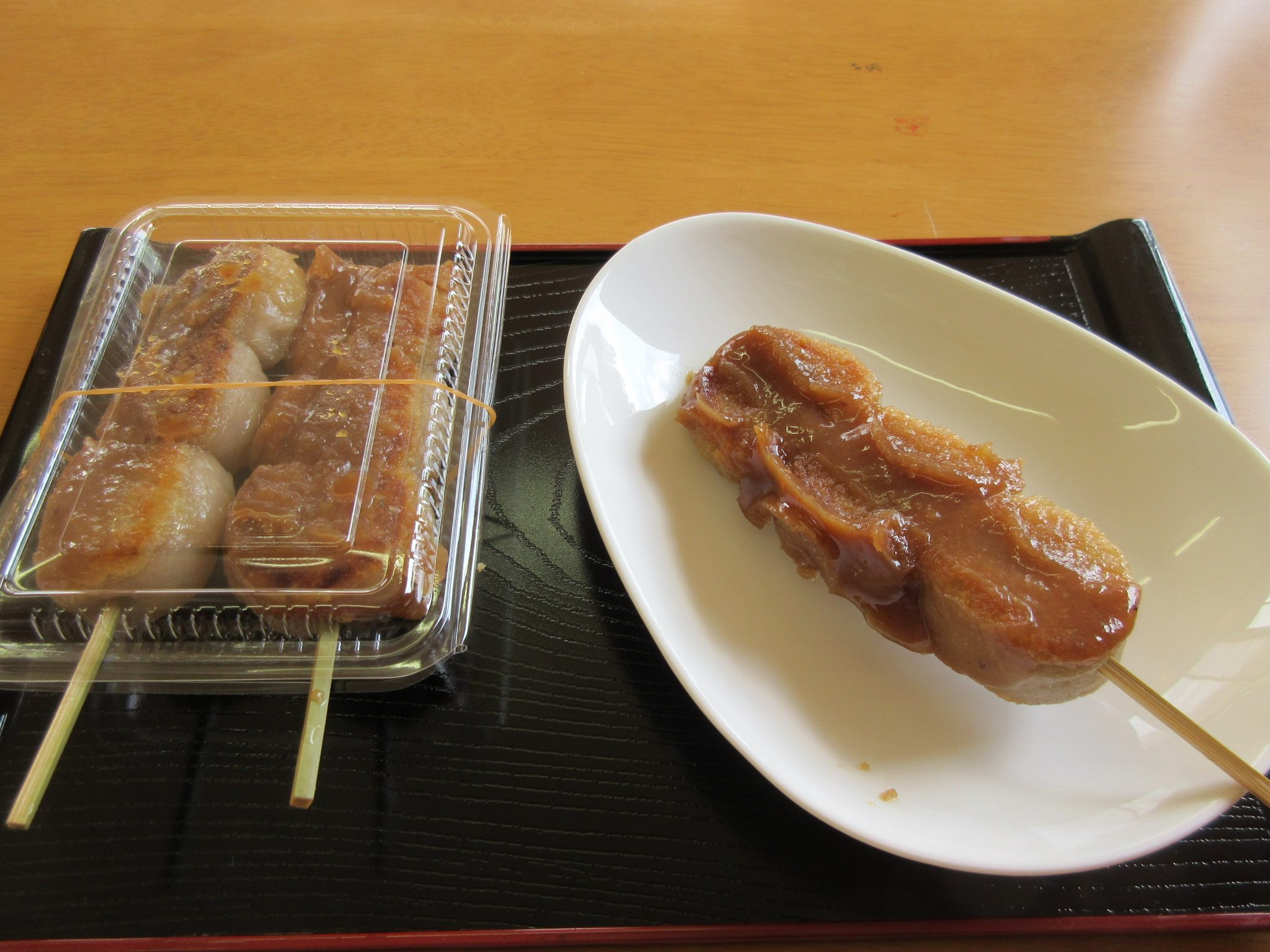 和菓子処いち川(市川製菓) お団子,お餅 そば団子、やしょうま、お団子