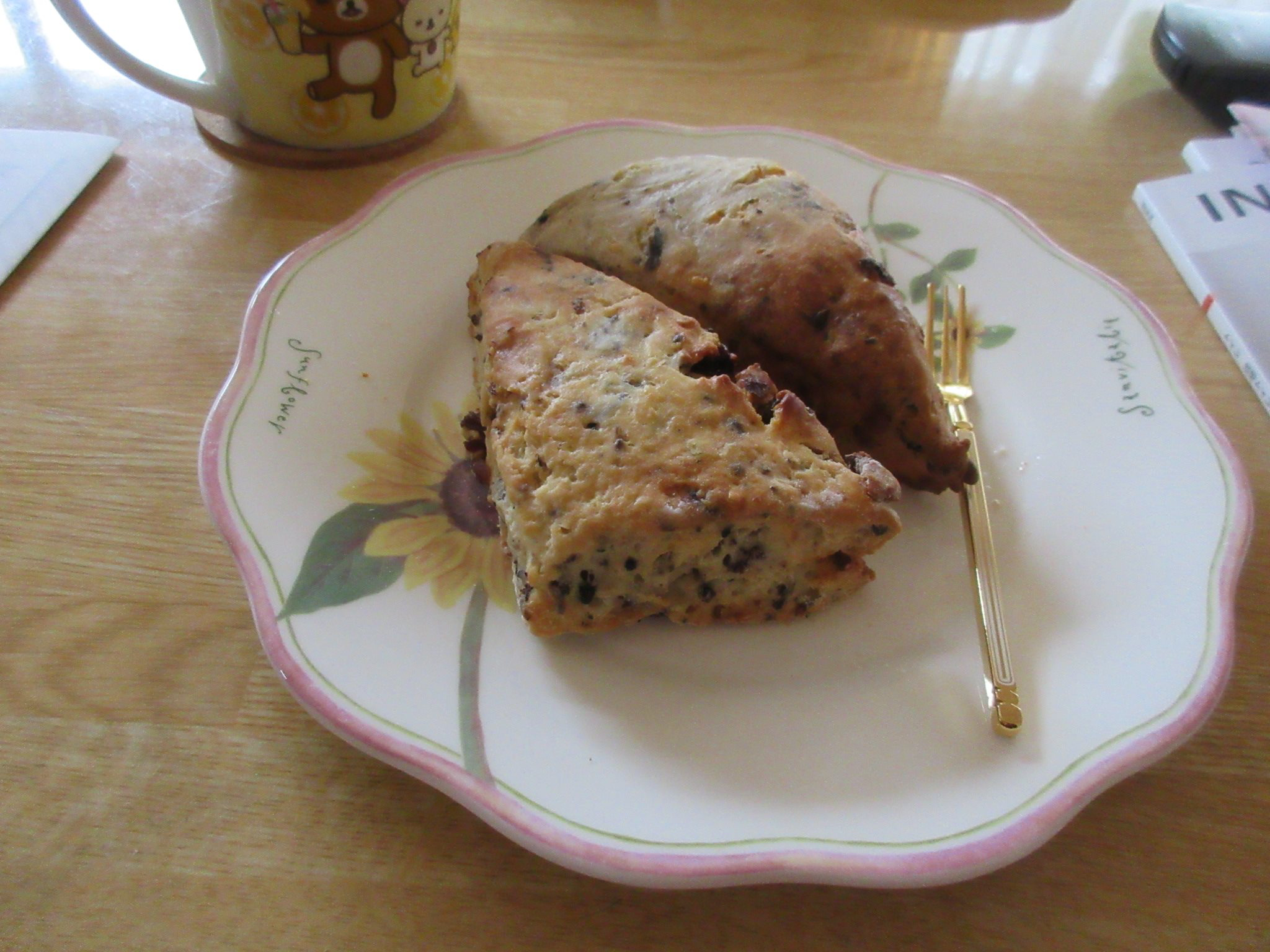 農園カフェ ラビット スコーン 手作りスコーン(ベリー&レーズン、オリーブ&チーズ)