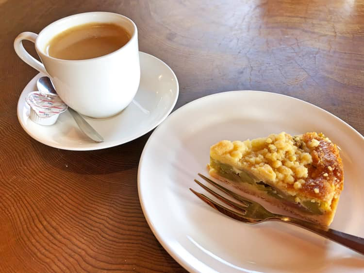 カフェ・フルーリー ケーキ・タルト ルバーブのタルト