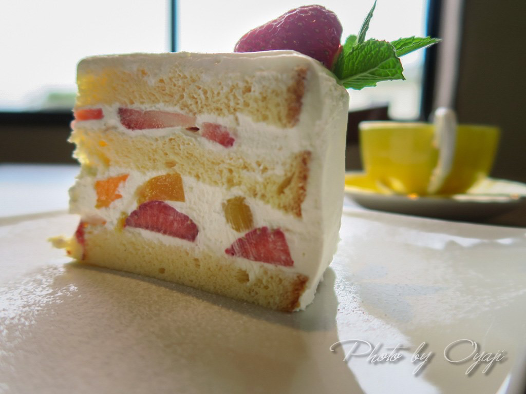 ありあけ山のカフェ ケーキ・タルト,ドリンク イチゴショートケーキ、コーヒー