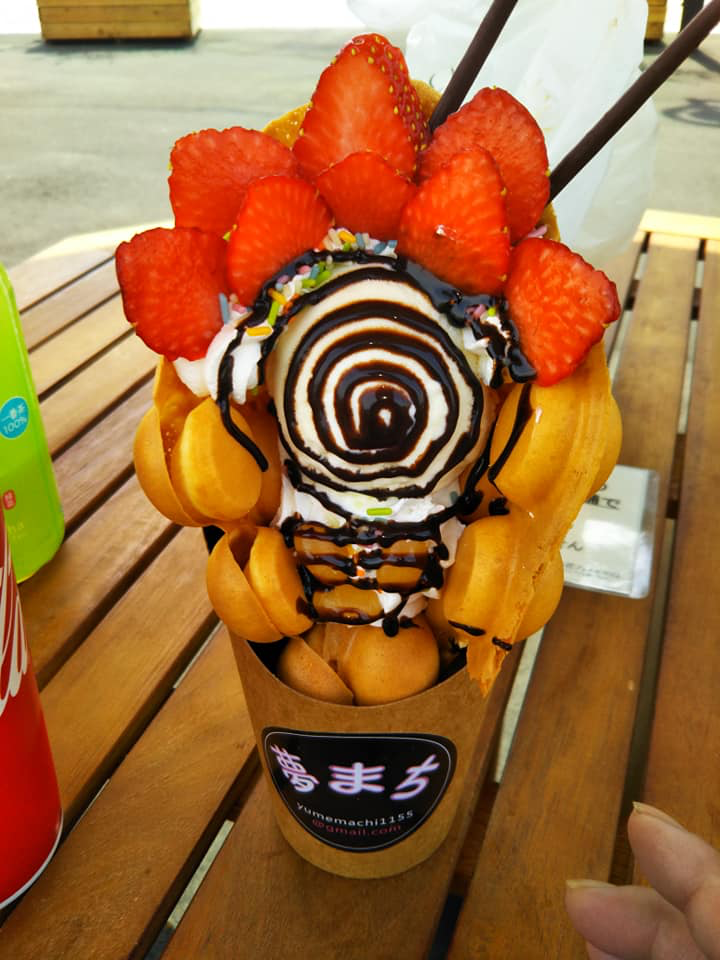 夢まち ワッフル,パフェ・サンデー,アイス・ジェラート ワッフルパフェ いちごチョコアイス生クリーム