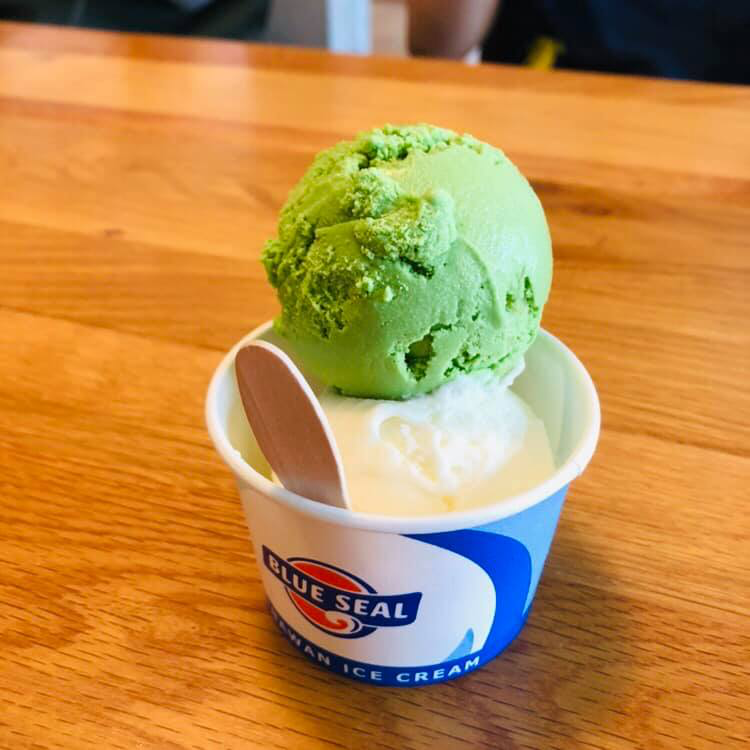 Sweets market cafe' スイーツマーケットカフェ アイス・ジェラート アーモンドピスタチオ、シークヮーサーシャーベット
