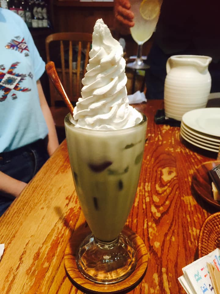 土曜日はイタリアン ドリンク 抹茶ミルク+生クリーム