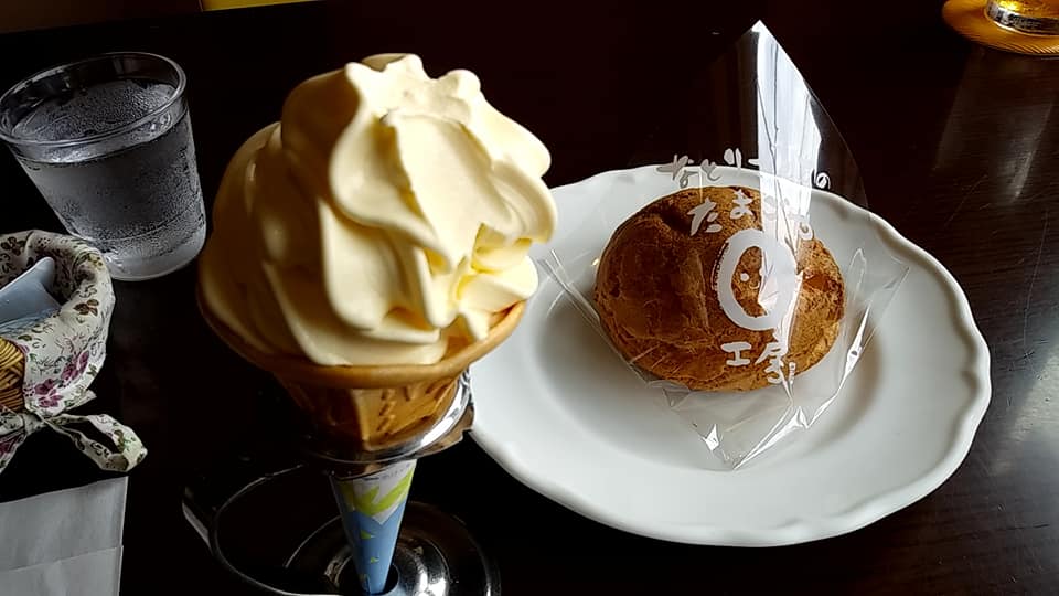 なとりさんちのたまごや工房&nbsp;シュークリーム,ソフトクリーム&nbsp;ソフトクリーム＆シュークリーム
