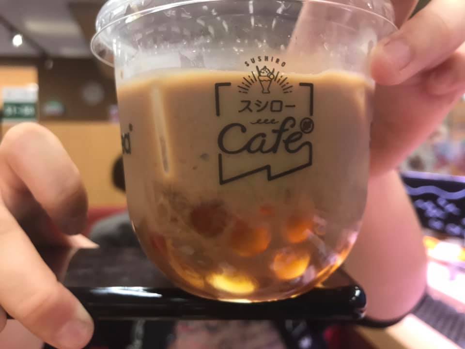 スシロー&nbsp;タピオカ&nbsp;光るタピオカミルクティー