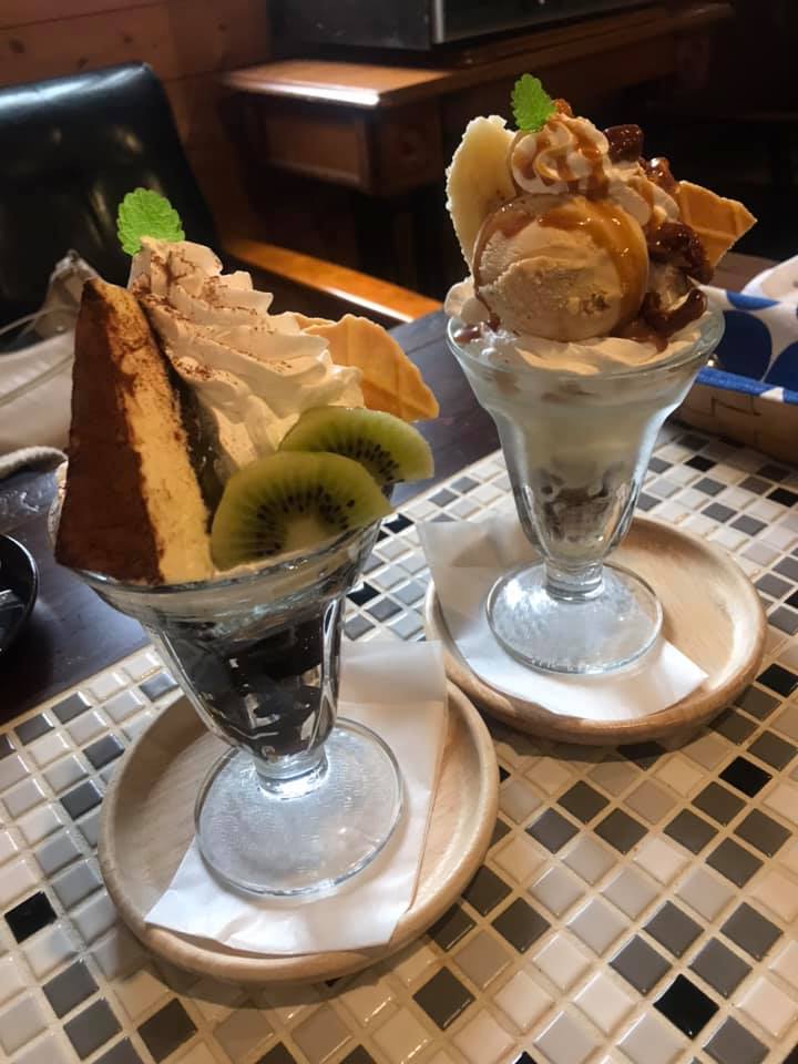 Cafe Chaana(カフェ チャーナ) パフェ・サンデー ティラミスパフェ&キャラメルナッツパフェ
