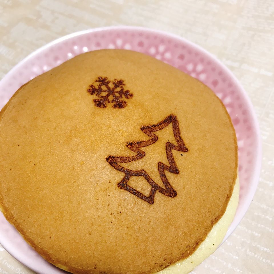 東洋堂（トウヨウドウ）&nbsp;どら焼き&nbsp;あんバタどらやきクリスマスバージョン