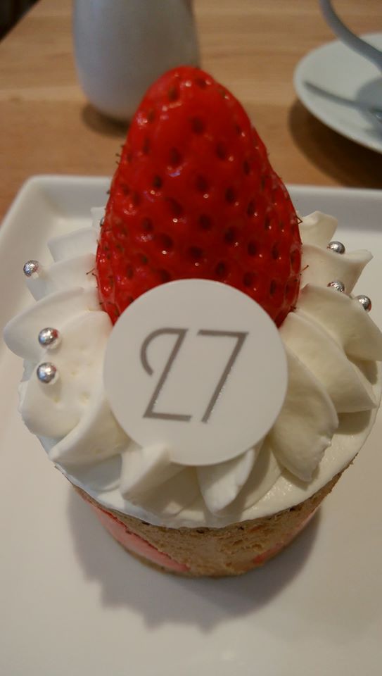 パティスリー27(ヴァンセット) ケーキ・タルト かわいいケーキたち