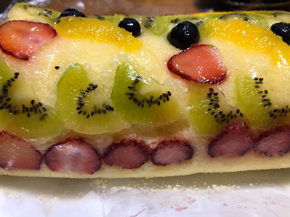 あづみ野菓子工房 彩香（サイカ）
&nbsp;ロールケーキ&nbsp;フルーツロールケーキ