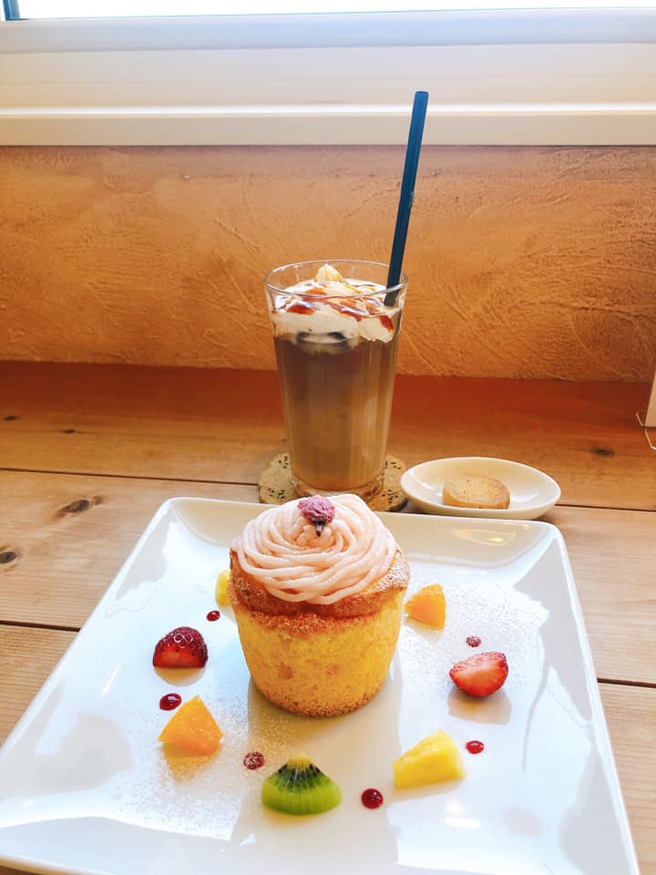 Cafe VARIE(カフェバリエ) モンブラン 桜モンブラン