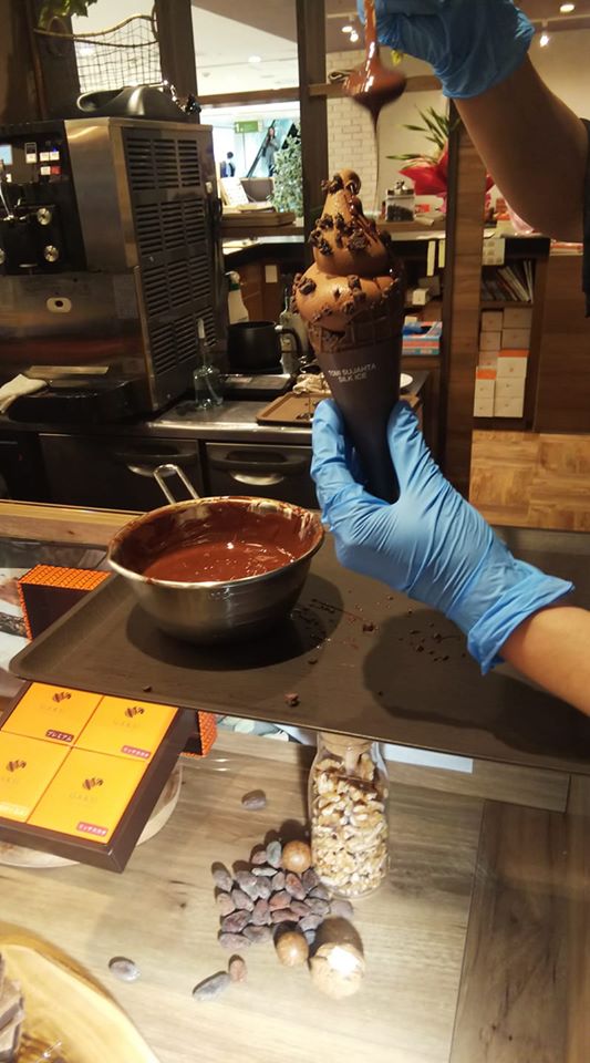 信州ショコラトリーGAKU ソフトクリーム プレミアムチョコレートソフトクリーム