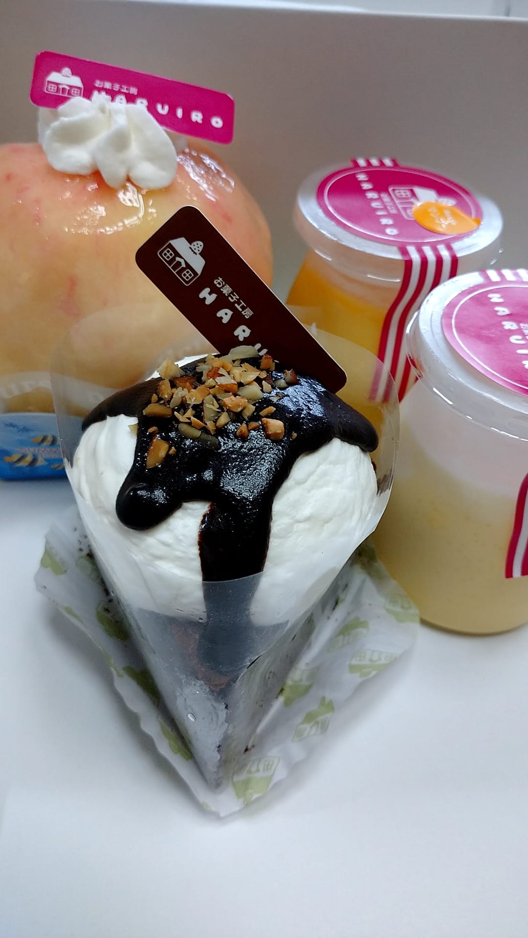 お菓子工房 HARUIRO（ハルイロ）&nbsp;ケーキ・タルト&nbsp;桃のどんぶらこっこ＆ガトーショコラ＆プリン
