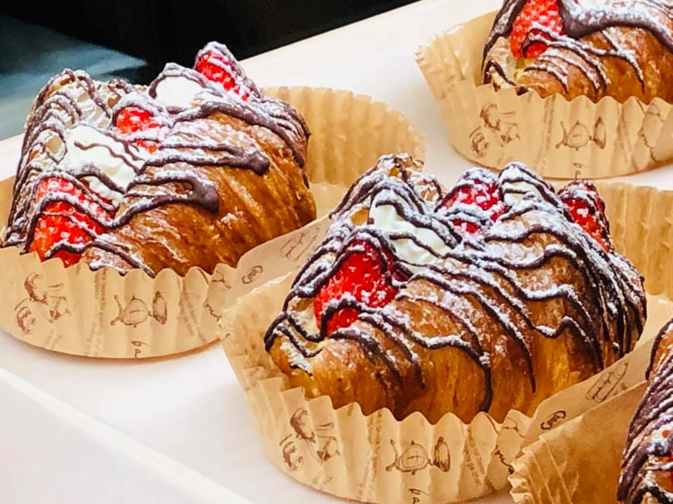 お城のよこの パン お城のよこのクロワッサン