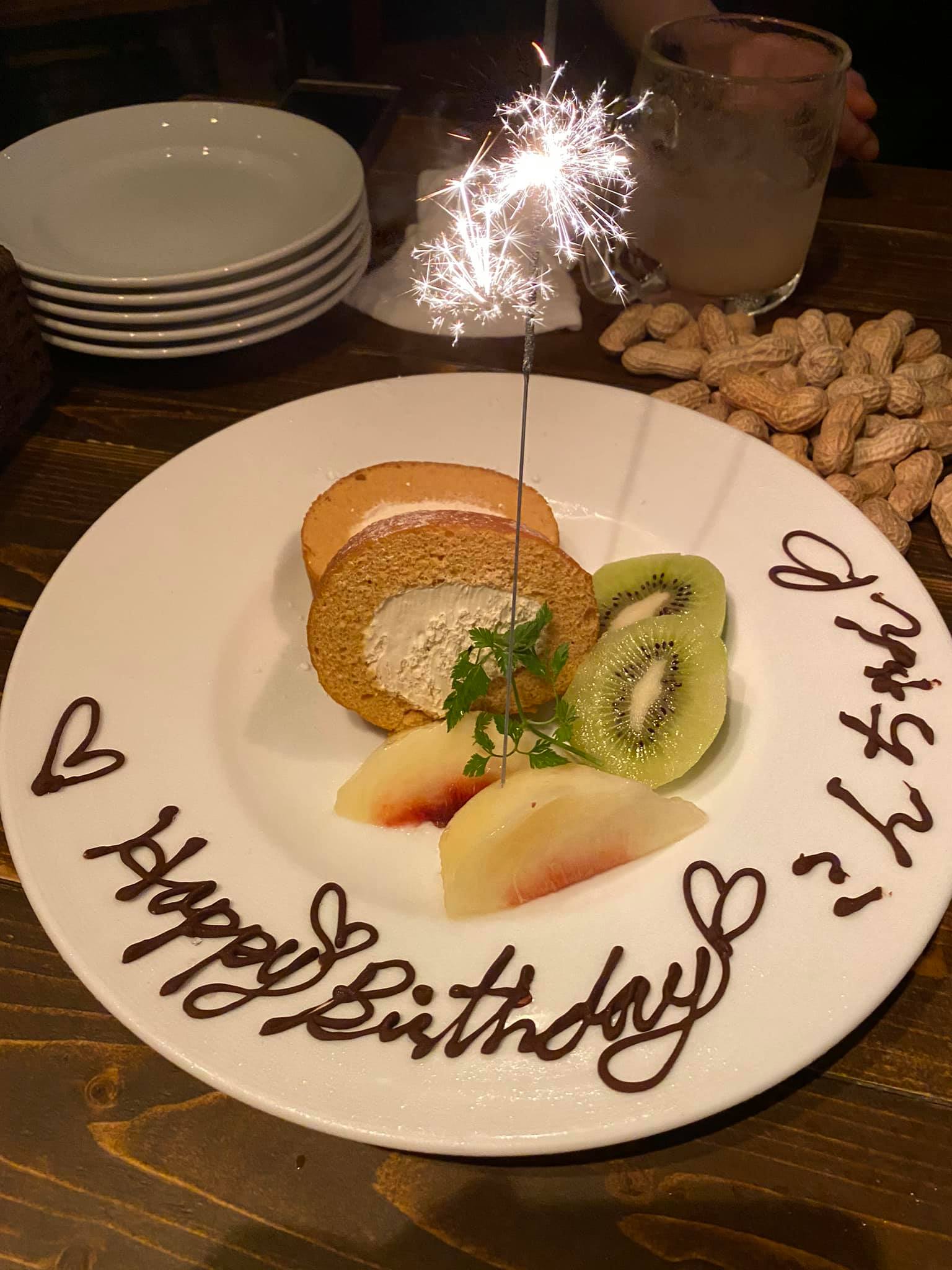 ダイニング晴 ロールケーキ バースデーデザート