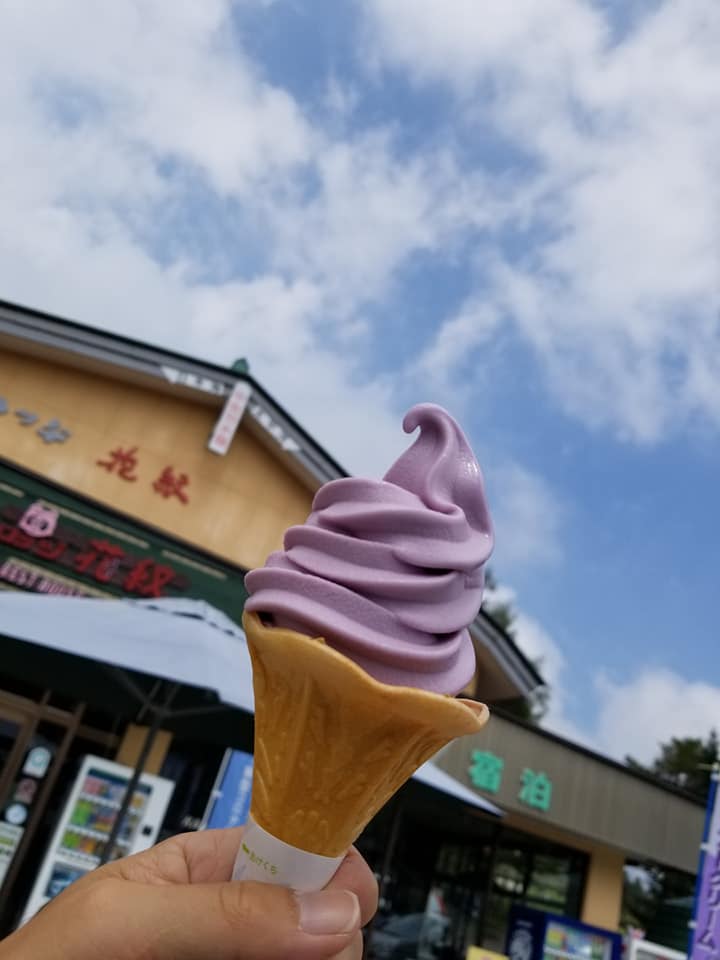 ロッジ花紋&nbsp;ソフトクリーム&nbsp;巨峰ソフトクリーム