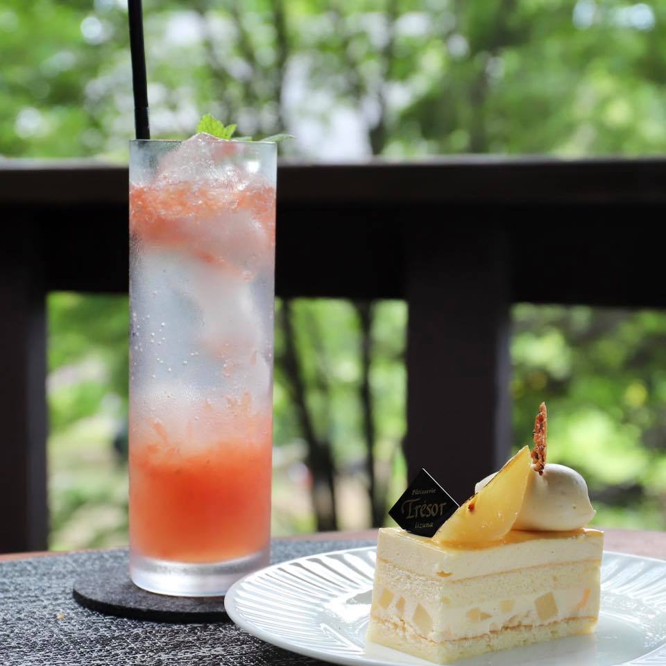 patisserie Tresor（パティスリー トレゾア）&nbsp;ケーキ・タルト&nbsp;ポワール&リビエール