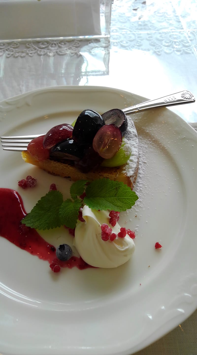 カフェぴろきち&nbsp;ケーキ・タルト&nbsp;坂城産ぶどうのタルト