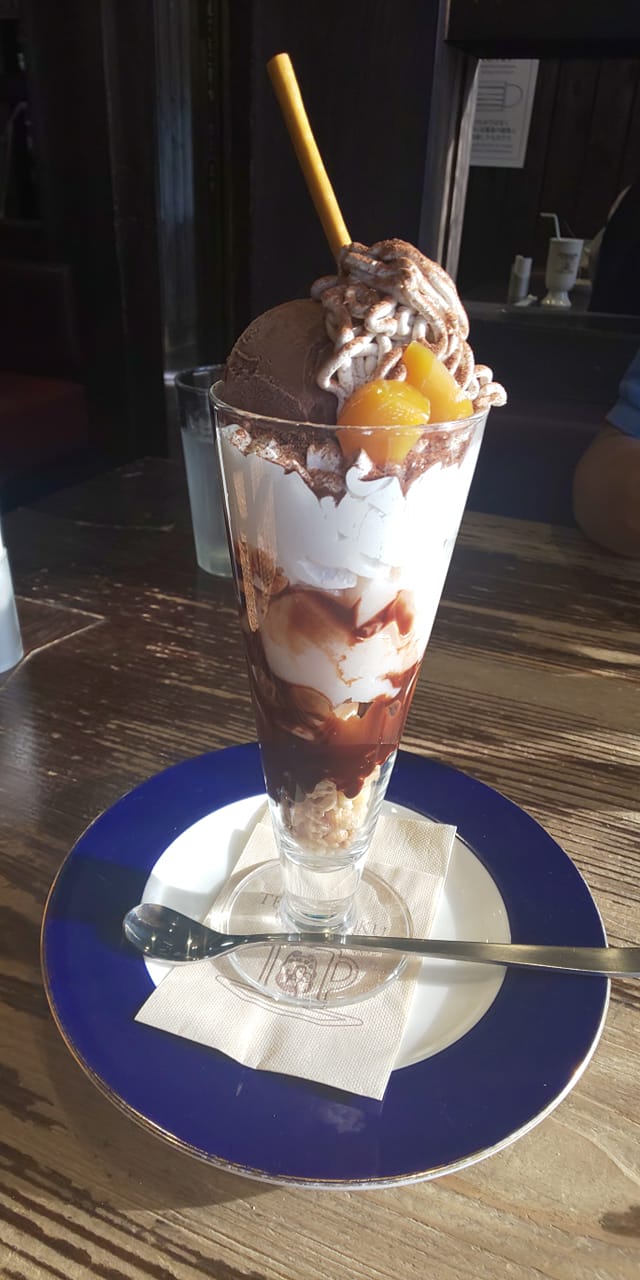 珈琲哲學(コーヒーテツガク) パフェ・サンデー モンブランとアーモンドプリンのパフェ