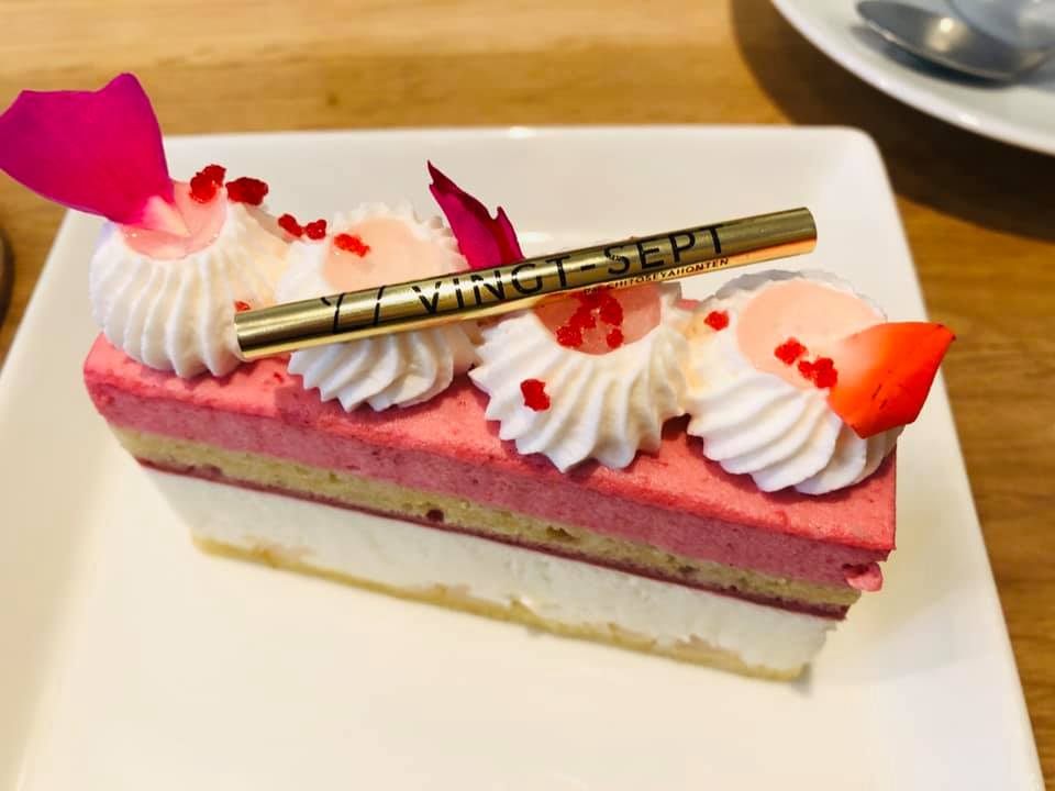 パティスリー27（ヴァンセット）&nbsp;ケーキ・タルト&nbsp;カシスのムースのケーキ&マロンのケーキ