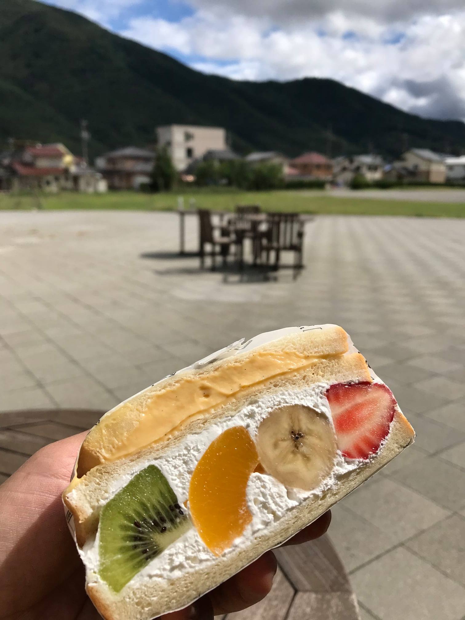 白鳥園（ハクチョウエン）&nbsp;サンド&nbsp;サンチ のフルーツサンド