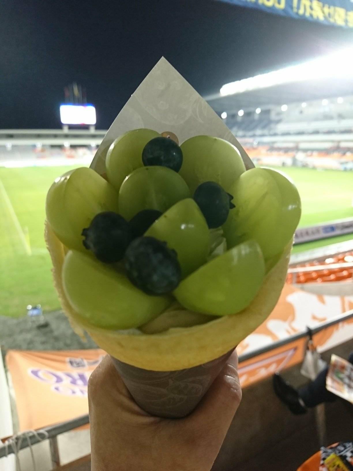 SWEETS ON SWEETS&nbsp;クレープ&nbsp;シャインマスカットクレープ