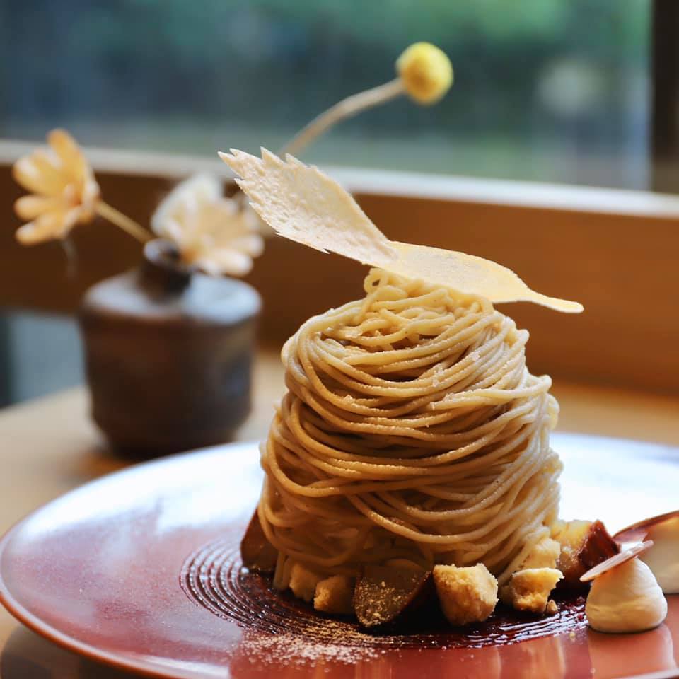 dessert&cafe Deko(デザート&カフェ デコ) モンブラン,パフェ・サンデー 小布施栗モンブラン&無花果パフェ