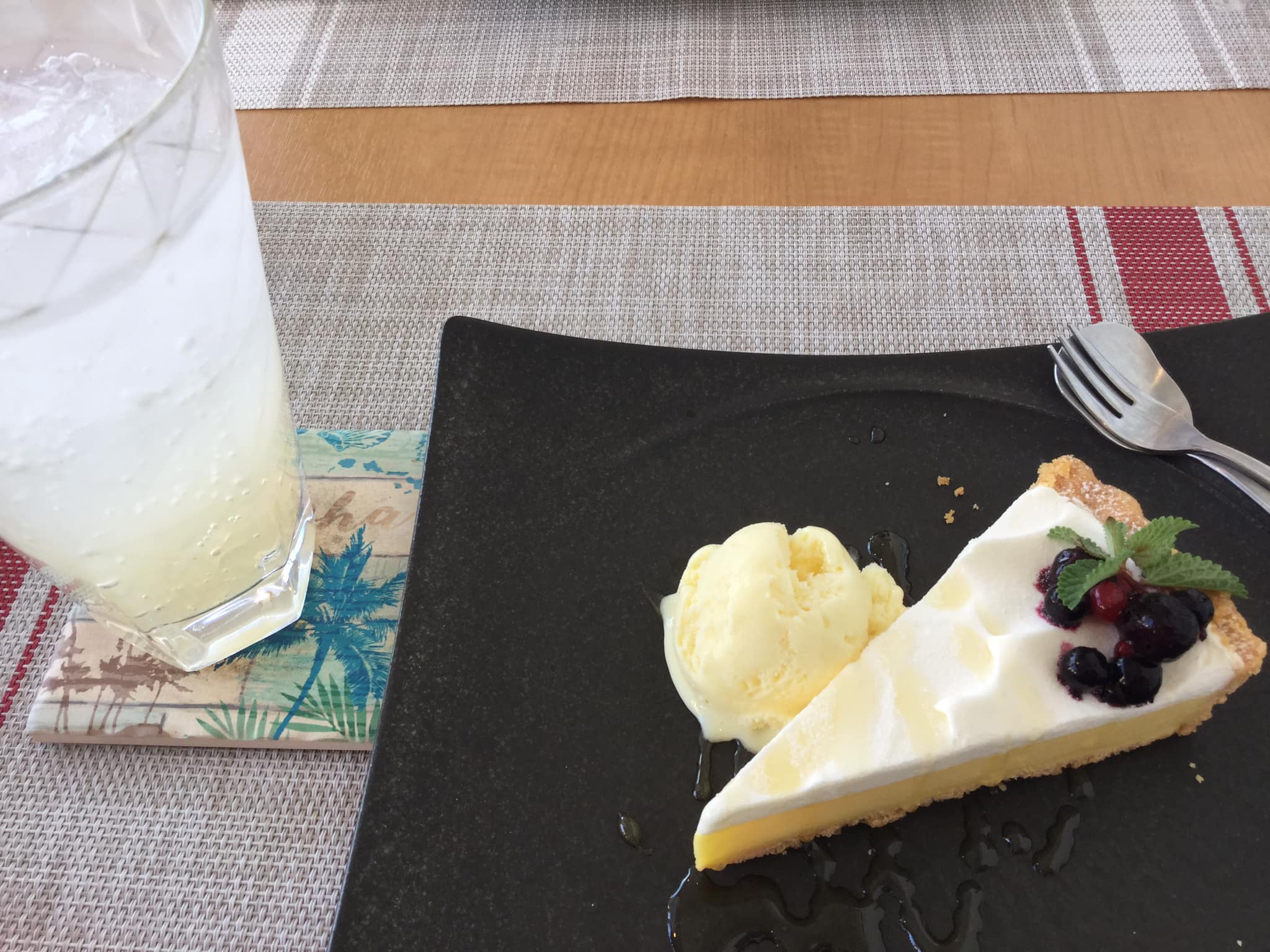 Hill Rd Cafe ケーキ・タルト レモンタルト&アイスタピオカ