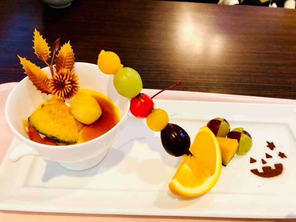 裾花峡天然温泉宿 うるおい館 フルーツ,プリン ハロウィンスイーツプレート