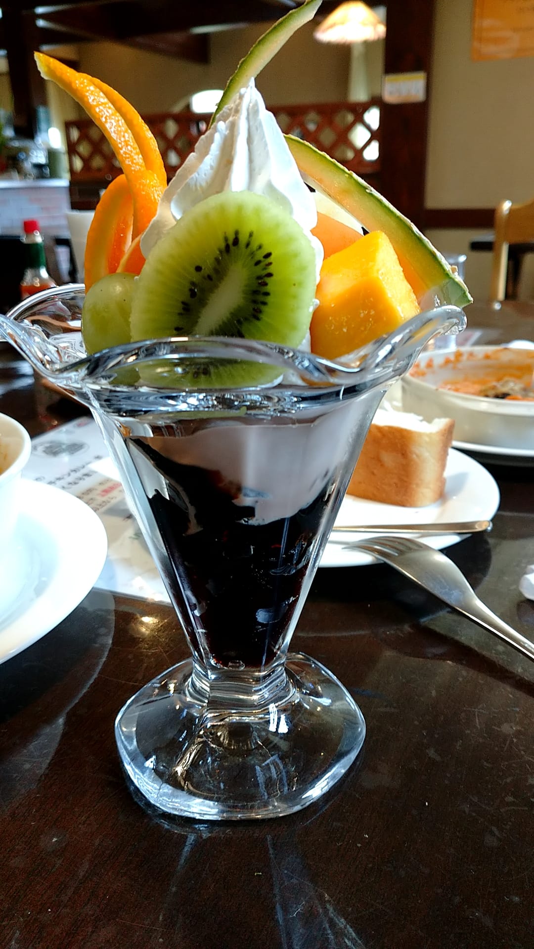 八ヶ倉(ヤカクラ) パフェ・サンデー カフェフルーツパフェ