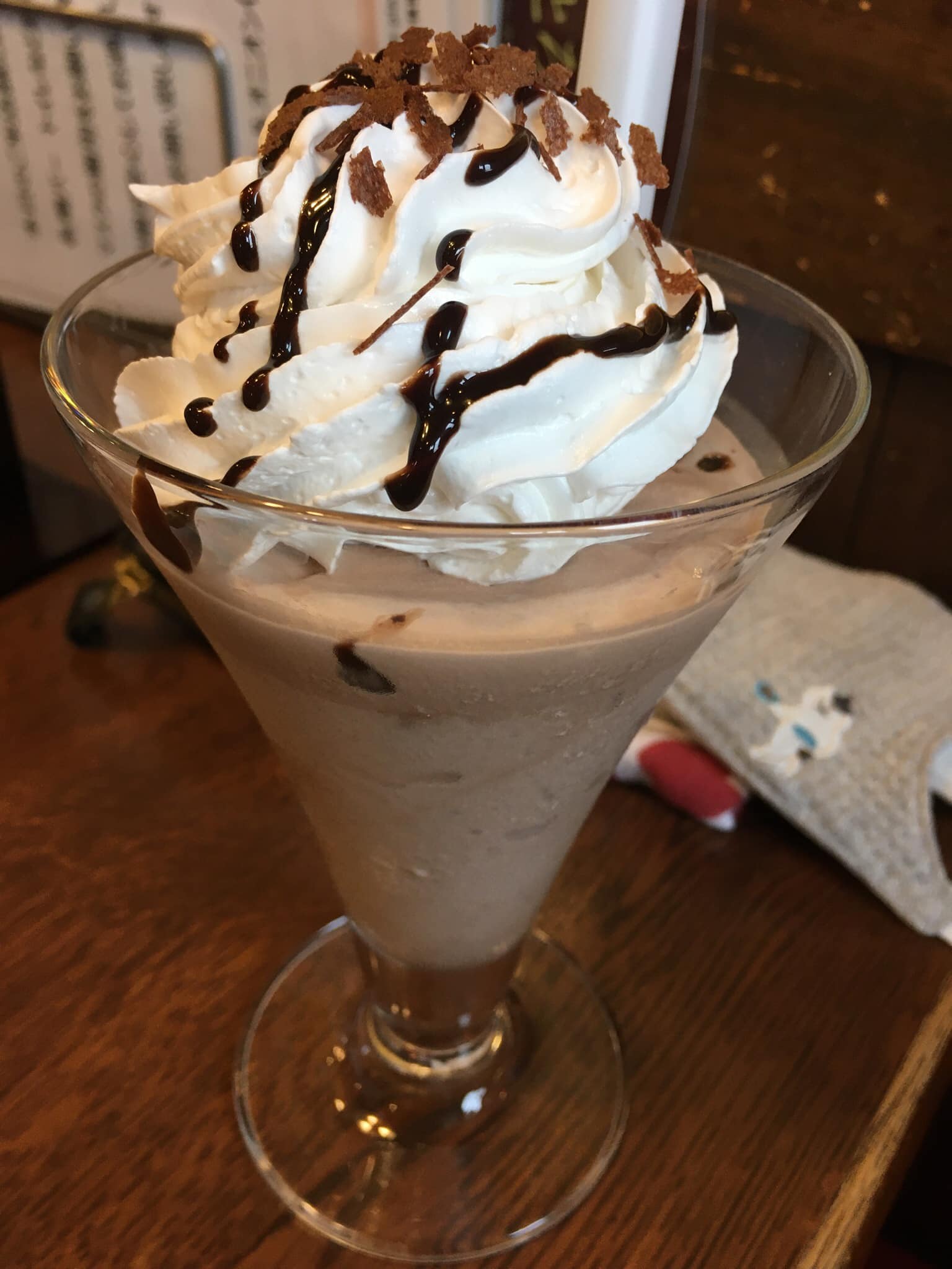 トマト＆オニオン&nbsp;シェイク&nbsp;特製チョコレートシェイク