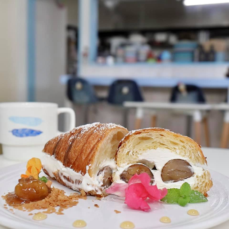 87cafe&nbsp;サンド&nbsp;クロワッサン　マスカルポーネクリームサンド　渋皮栗