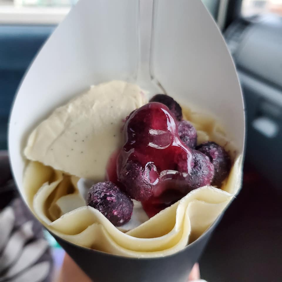 minamoto cafe クレープ ブルーベリーとクリームチーズ