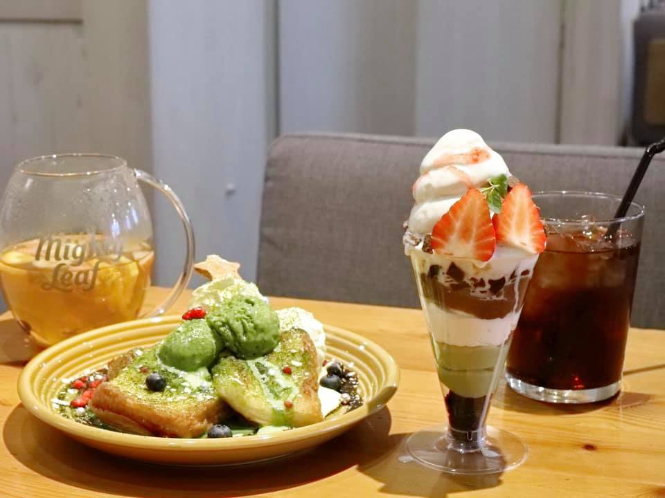 フルーツ&ブレッド サンチ パフェ・サンデー,フレンチトースト クリスマスパフェ&フレンチトースト