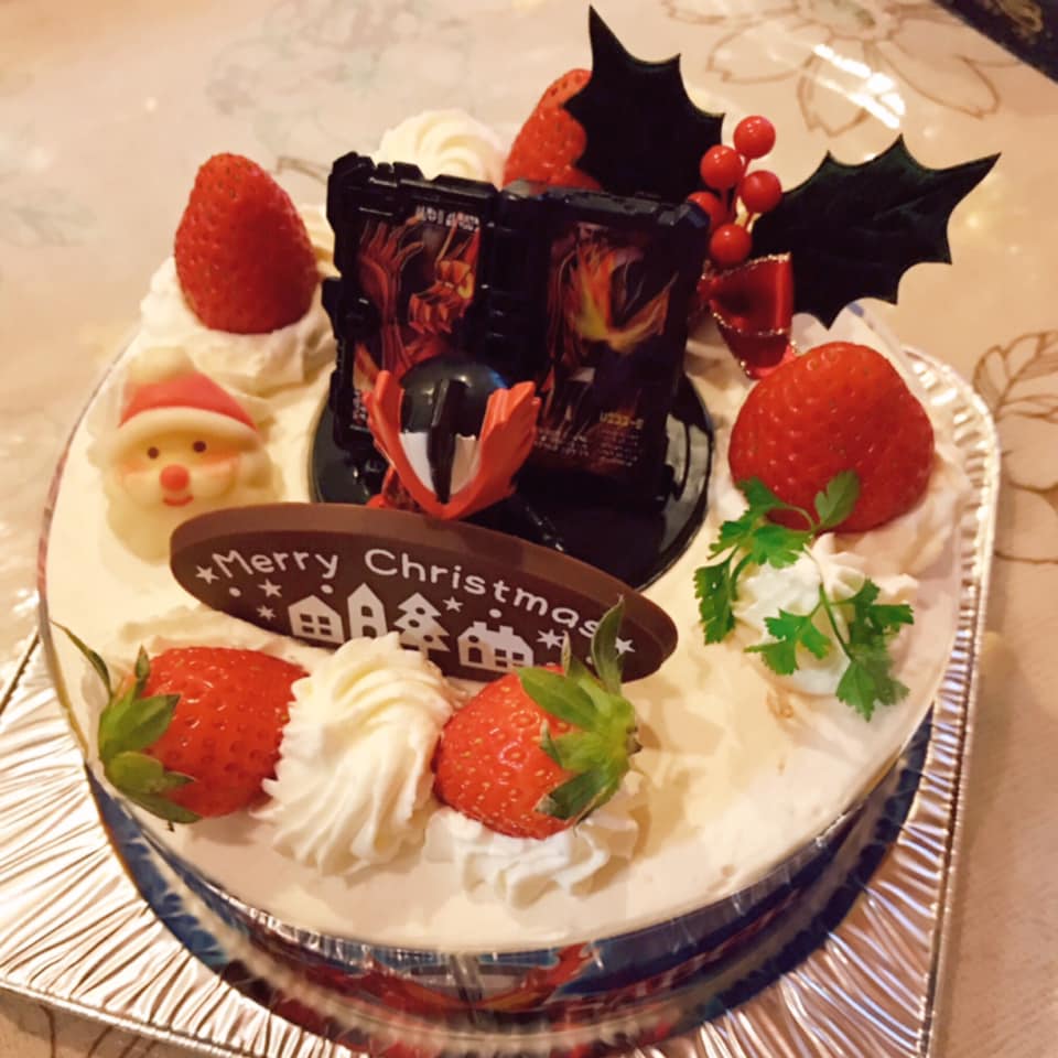洋菓子喫茶ミノン ケーキ・タルト 仮面ライダー セイバーキャラデコクリスマスケーキ