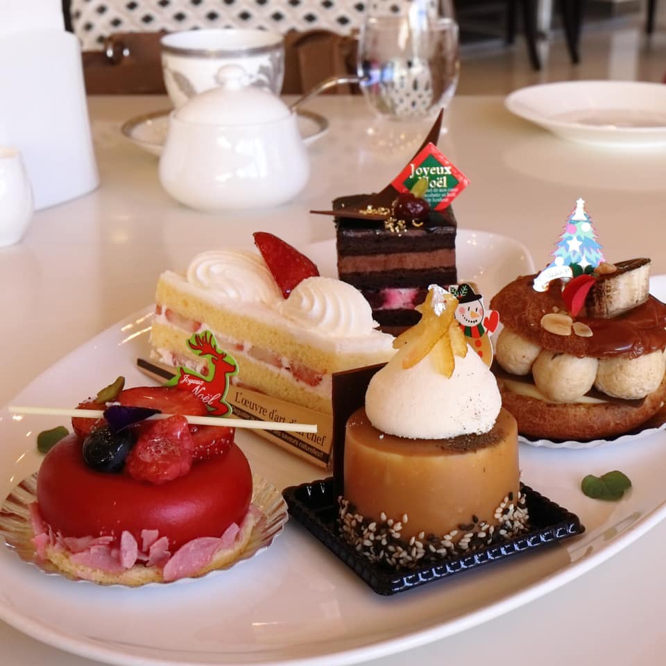 ホテル国際21&nbsp;ケーキ・タルト&nbsp;ベイベリーのケーキセット