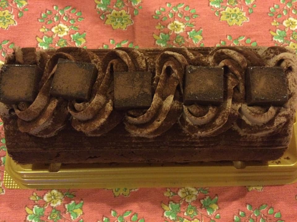 イオン&nbsp;ロールケーキ&nbsp;ブッシュ・ド・ノエル生チョコ