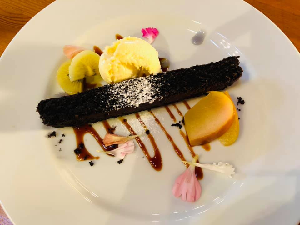 CAFE THE GROVE BEANS SHOP(カフェザグローブビーンズショップ) ケーキ・タルト 黒胡麻のショコラ&岩塩のキャラメルケーキ